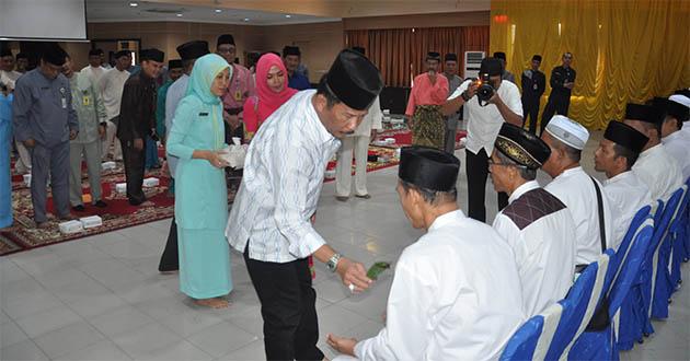 Tepuk Tepung Tawar Lepas ASN Pemko ke Tanah Suci